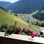 Bergbauernhof Ausserberglet Farma Innervillgraten
